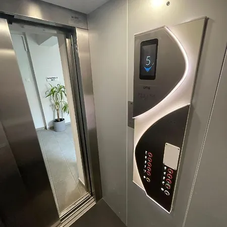 Luxury Central Self Check-in Bucharest