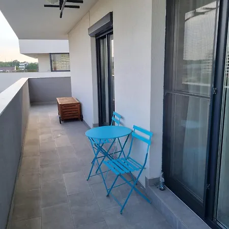 Luxury Central Self Check-in